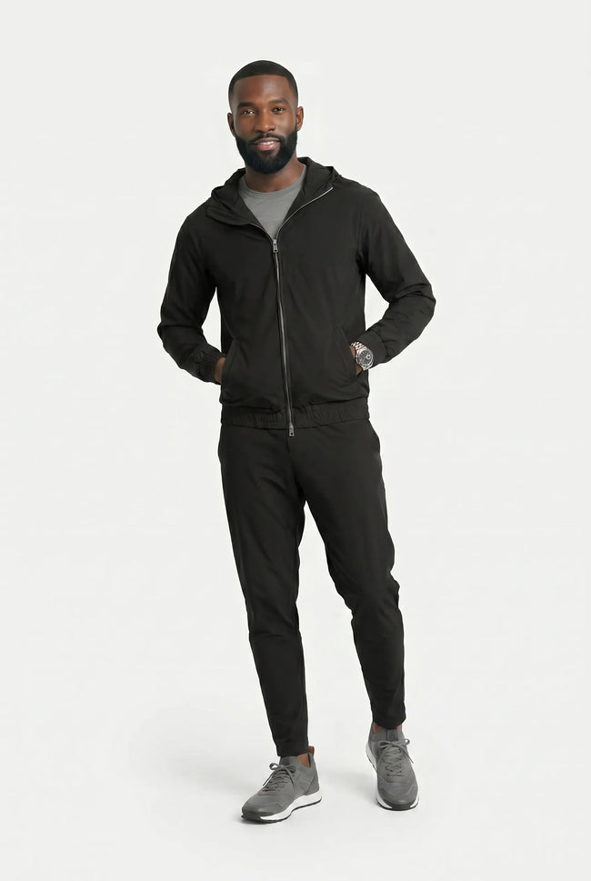 Tech Suit Schwarz mit Kapuze